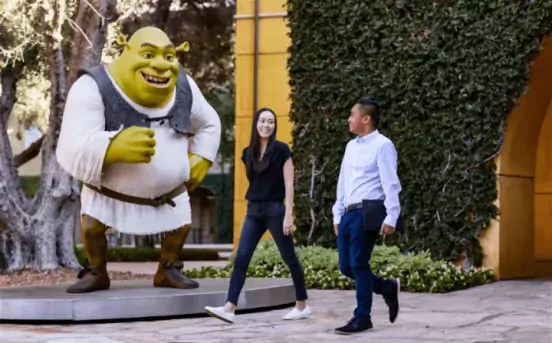 img dreamworks@2x